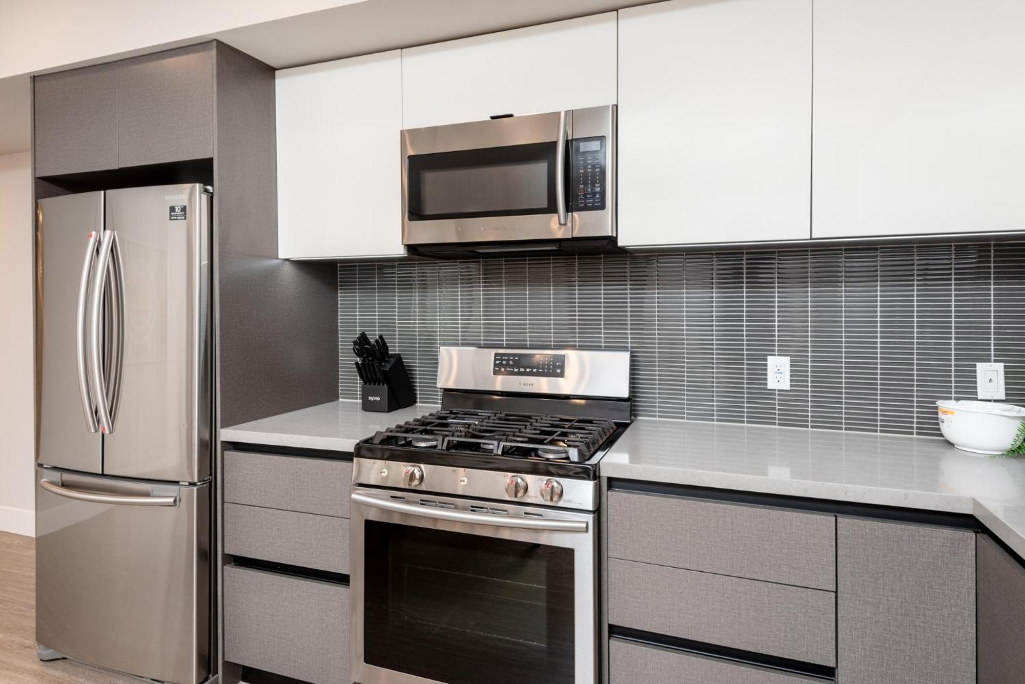 Appartement Luxurious 2br In K-town W/ Private Balcony!